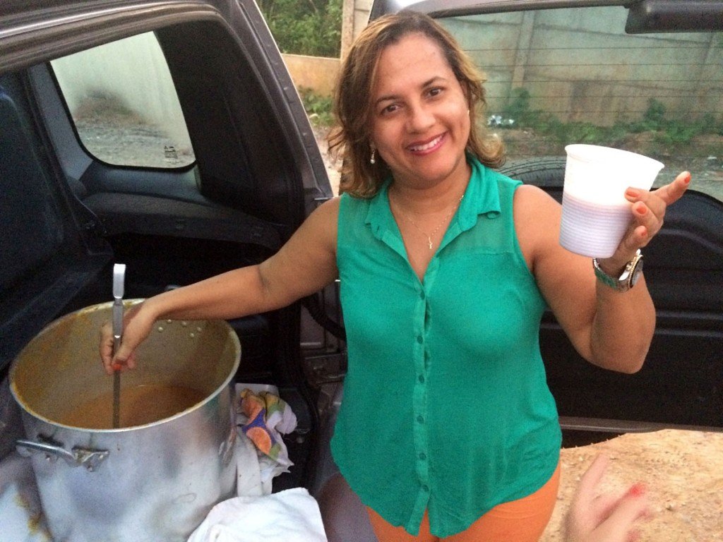 Café Solidário e Doação no Quingoma
